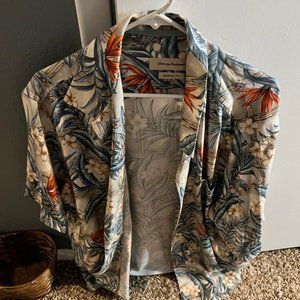 Tommy Bahamas XL Button Down for the Beach